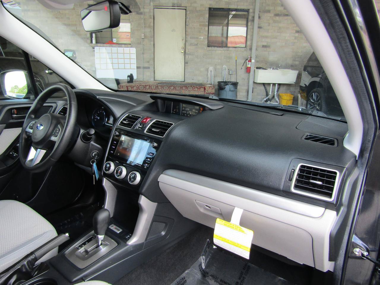 Used 2017 Subaru Forester 2.5i Premium AWD/4WD image 11
