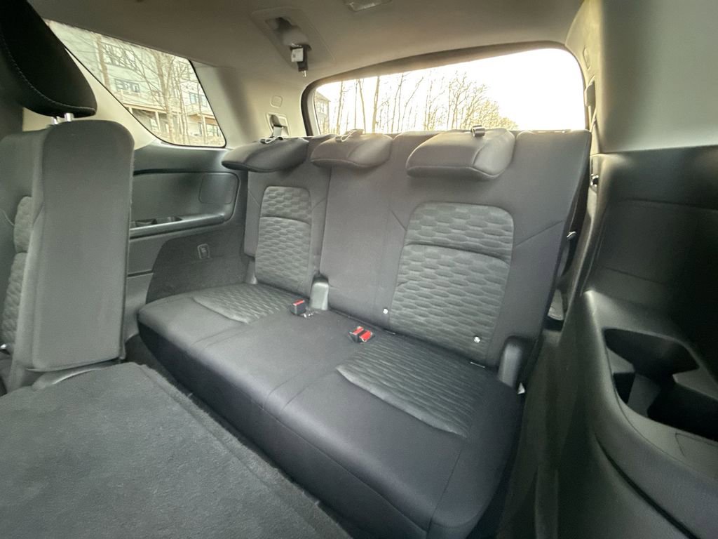 Used 2023 Nissan Pathfinder SV image 24