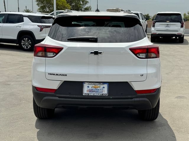 New 2026 Chevrolet TrailBlazer LT w/ Midnight Edition FWD image 4