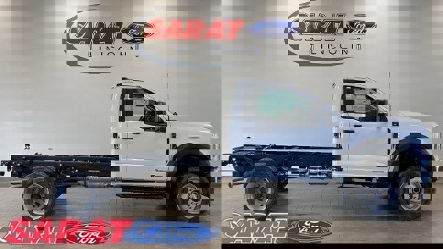 New 2025 Ford F450 XL image 1