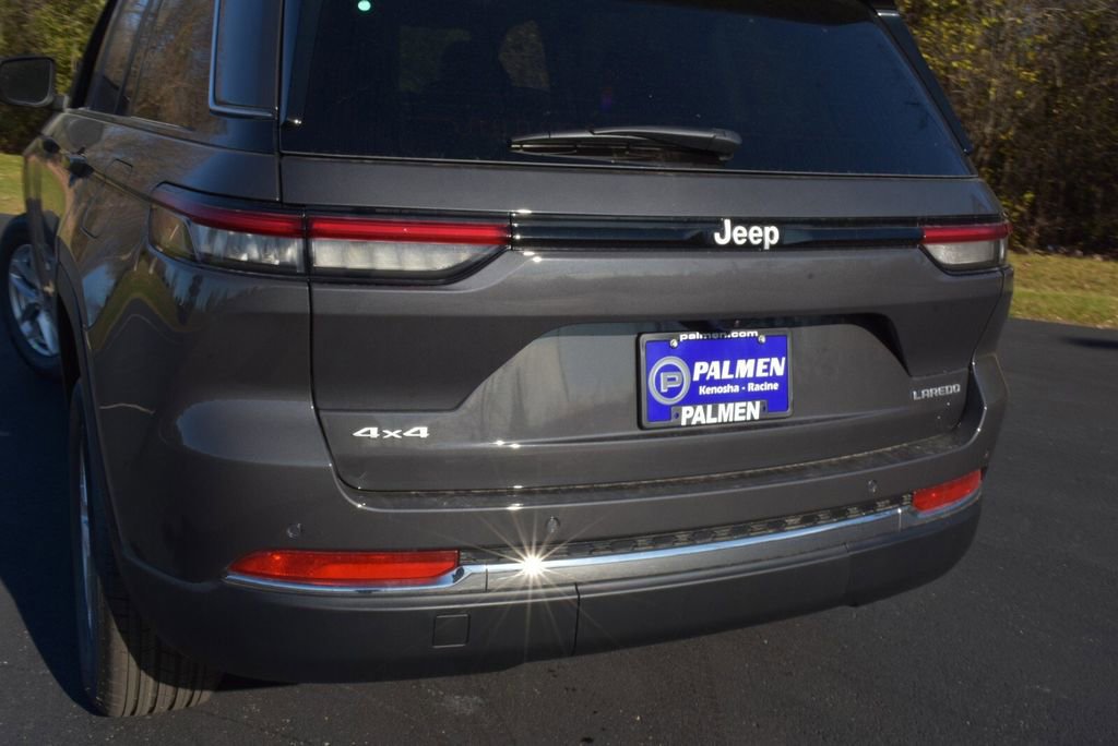 New 2025 Jeep Grand Cherokee Laredo X w/ Luxury Tech Group I image 6