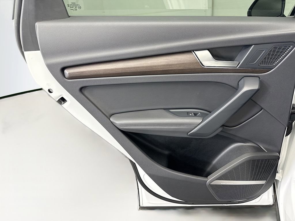 Certified 2023 Audi Q5 2.0T Premium Plus w/ Premium Plus Package image 25