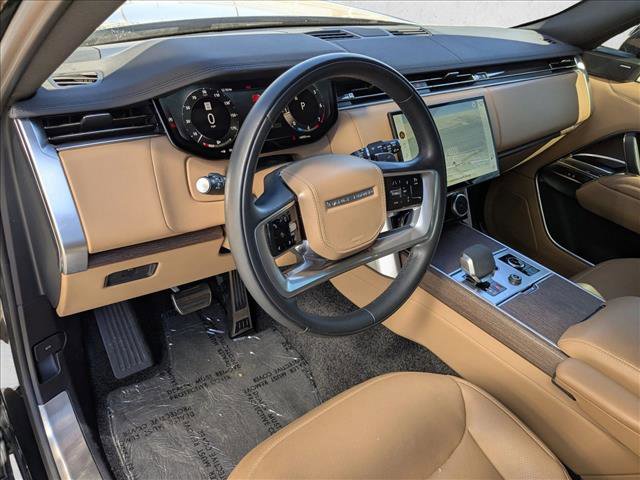 Certified 2023 Land Rover Range Rover SE image 11