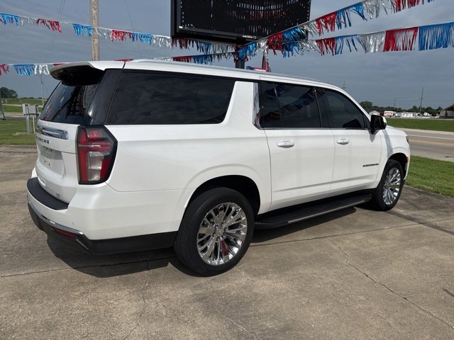 Used 2021 Chevrolet Suburban LT w/ LT Signature Package image 10