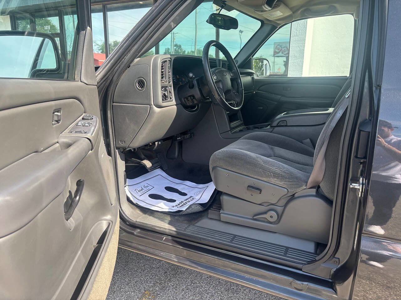 Used 2005 Chevrolet Silverado 2500 LS AWD/4WD image 17