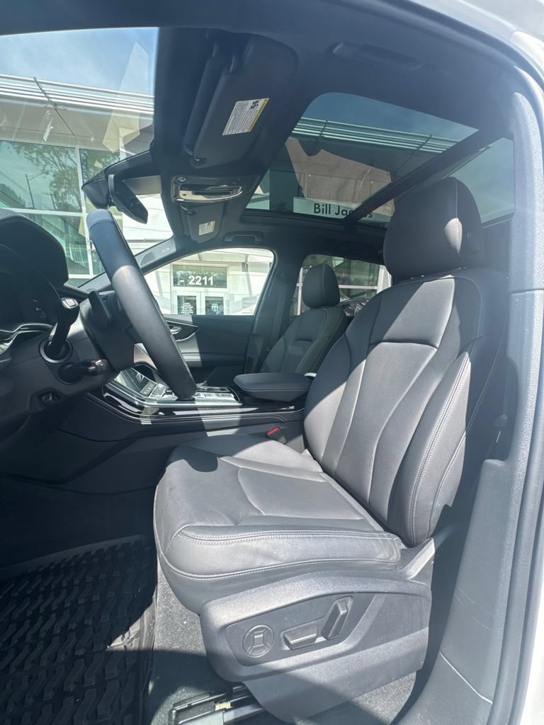 Used 2025 Audi Q7 3.0T Premium Plus AWD/4WD image 12