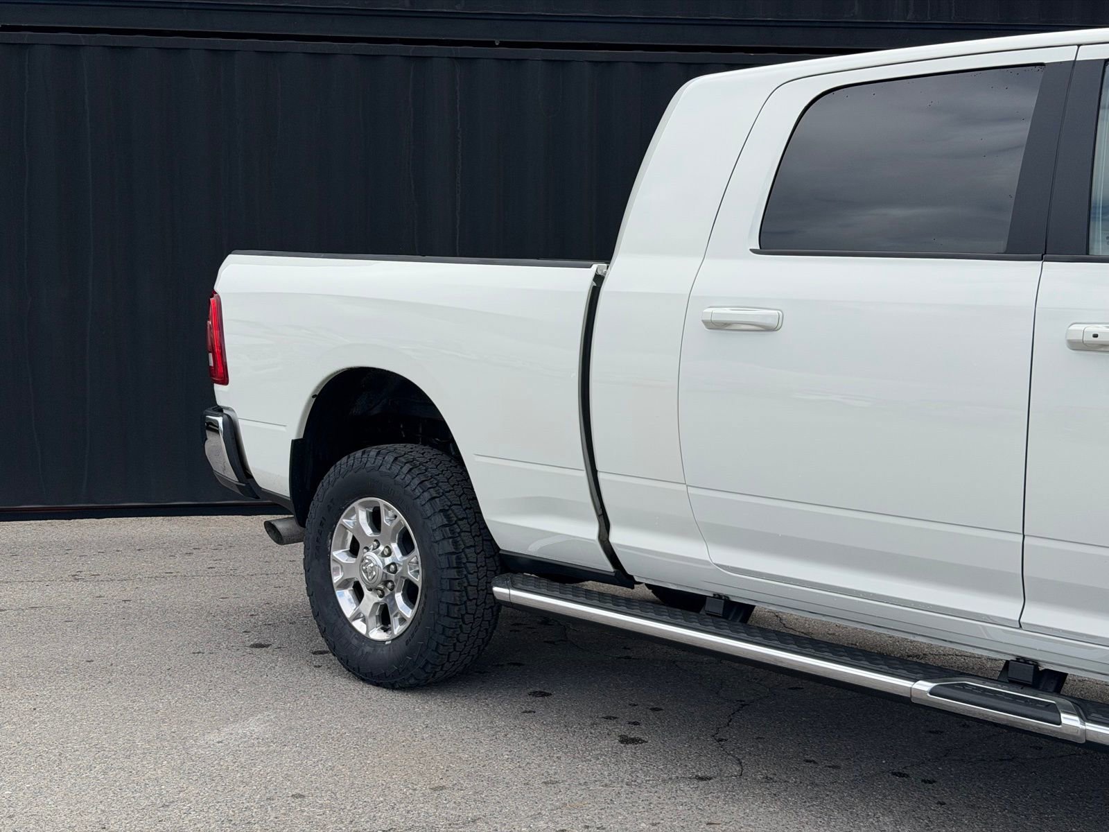 Used 2023 RAM 3500 Laramie AWD/4WD image 5