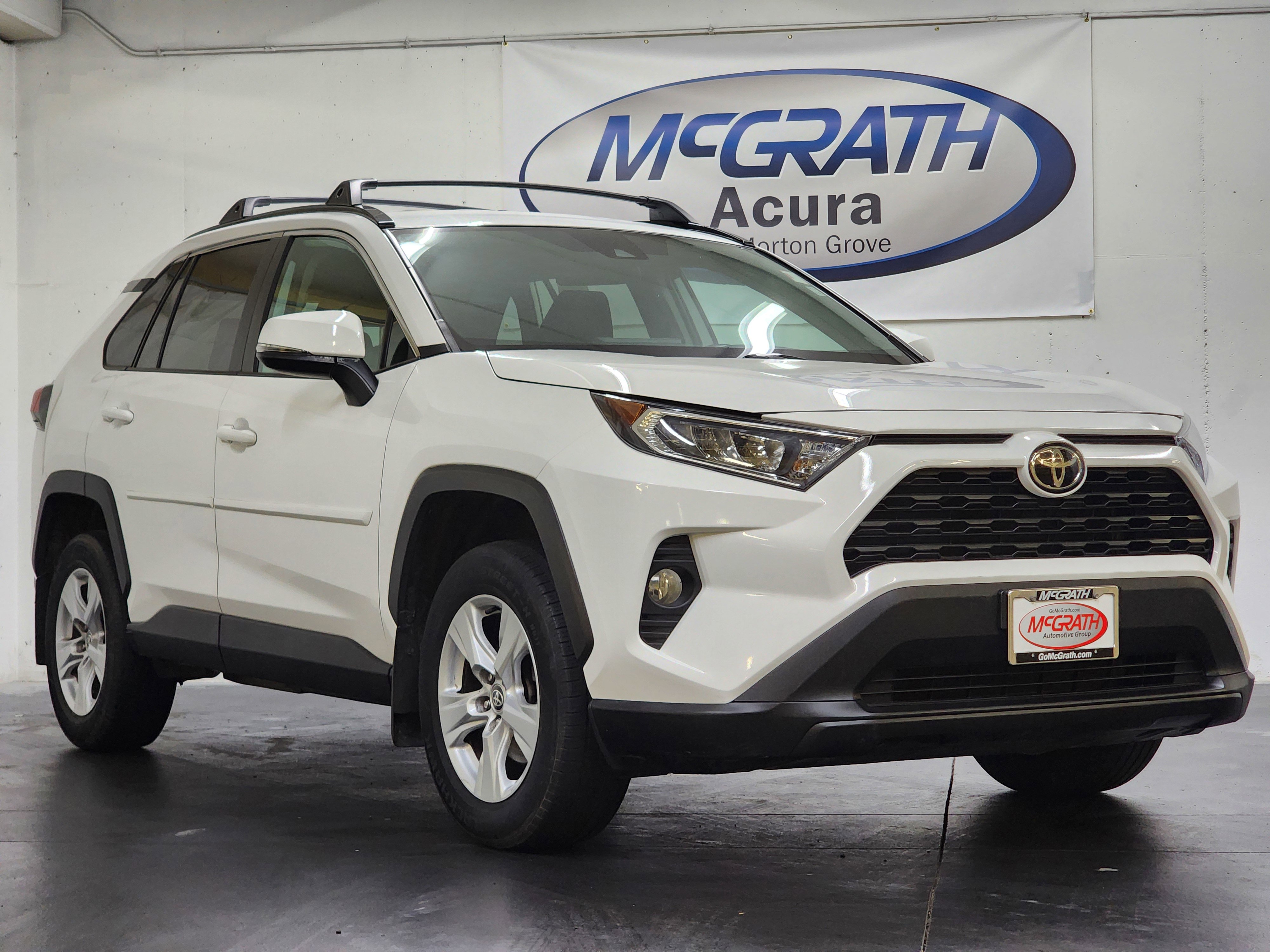 Used 2021 Toyota RAV4 XLE image 2