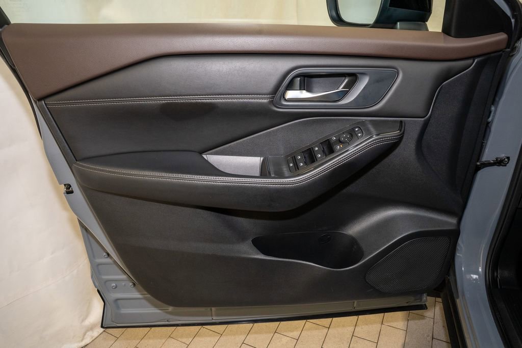 Certified 2023 Nissan Rogue SV w/ SV Premium B Package image 13