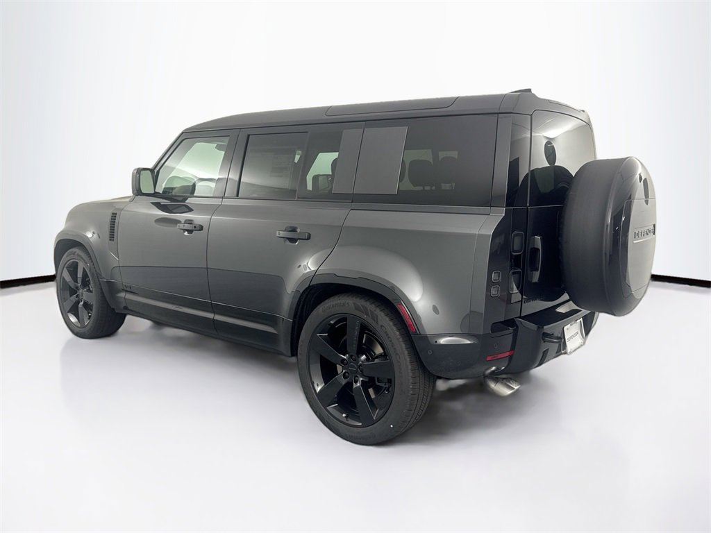 New 2026 Land Rover Defender 110 V8 image 7