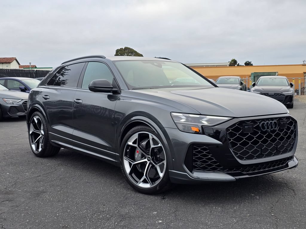 New 2026 Audi RS Q8 performance