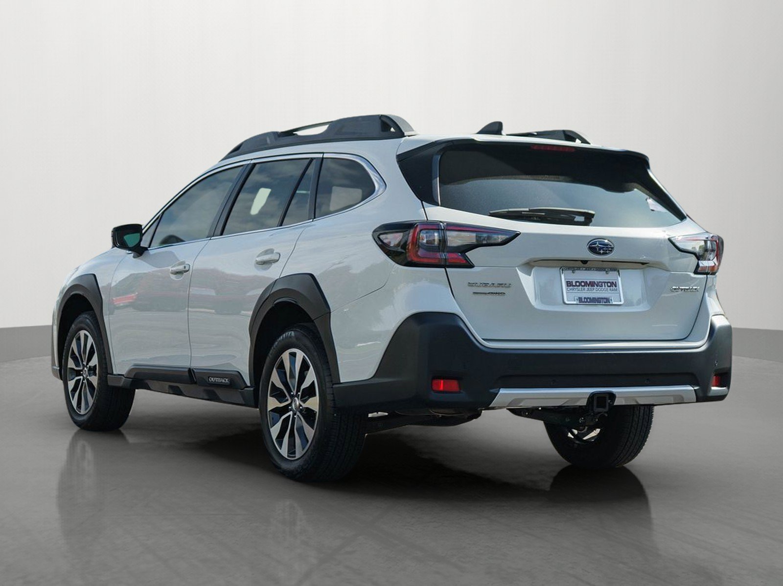 Used 2025 Subaru Outback Limited AWD/4WD image 5