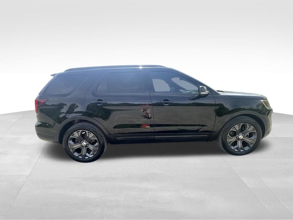 Used 2018 Ford Explorer Sport w/ Equipment Group 401A AWD/4WD image 14