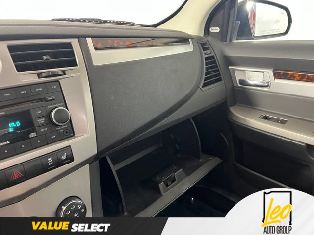 Used 2010 Chrysler Sebring Touring w/ Hands-Free Convenience Group FWD image 23