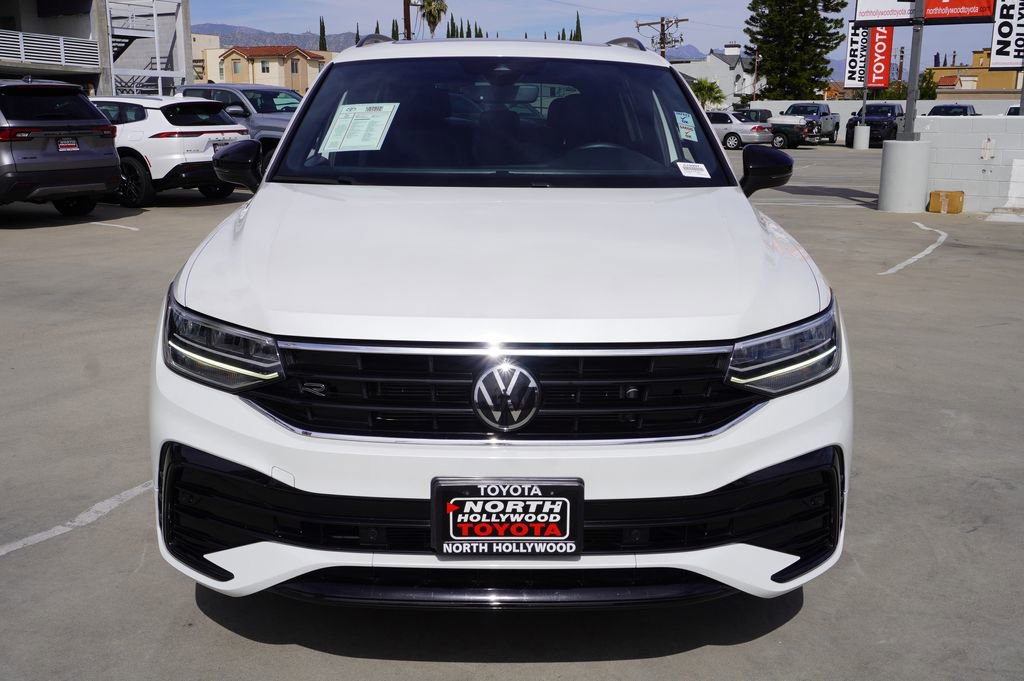 Used 2022 Volkswagen Tiguan SE R-Line image 3