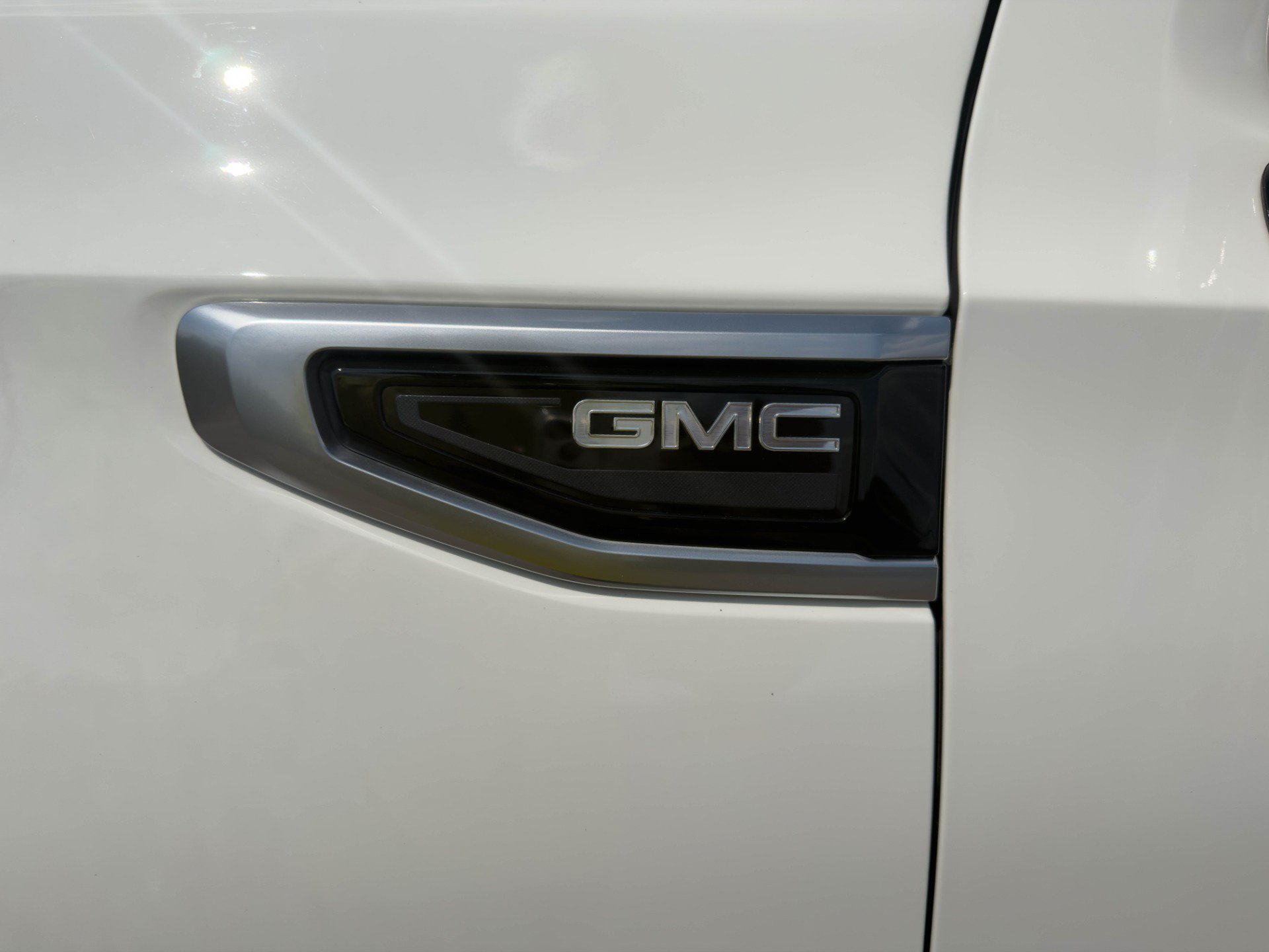 Used 2022 GMC Yukon XL Denali AWD/4WD image 16
