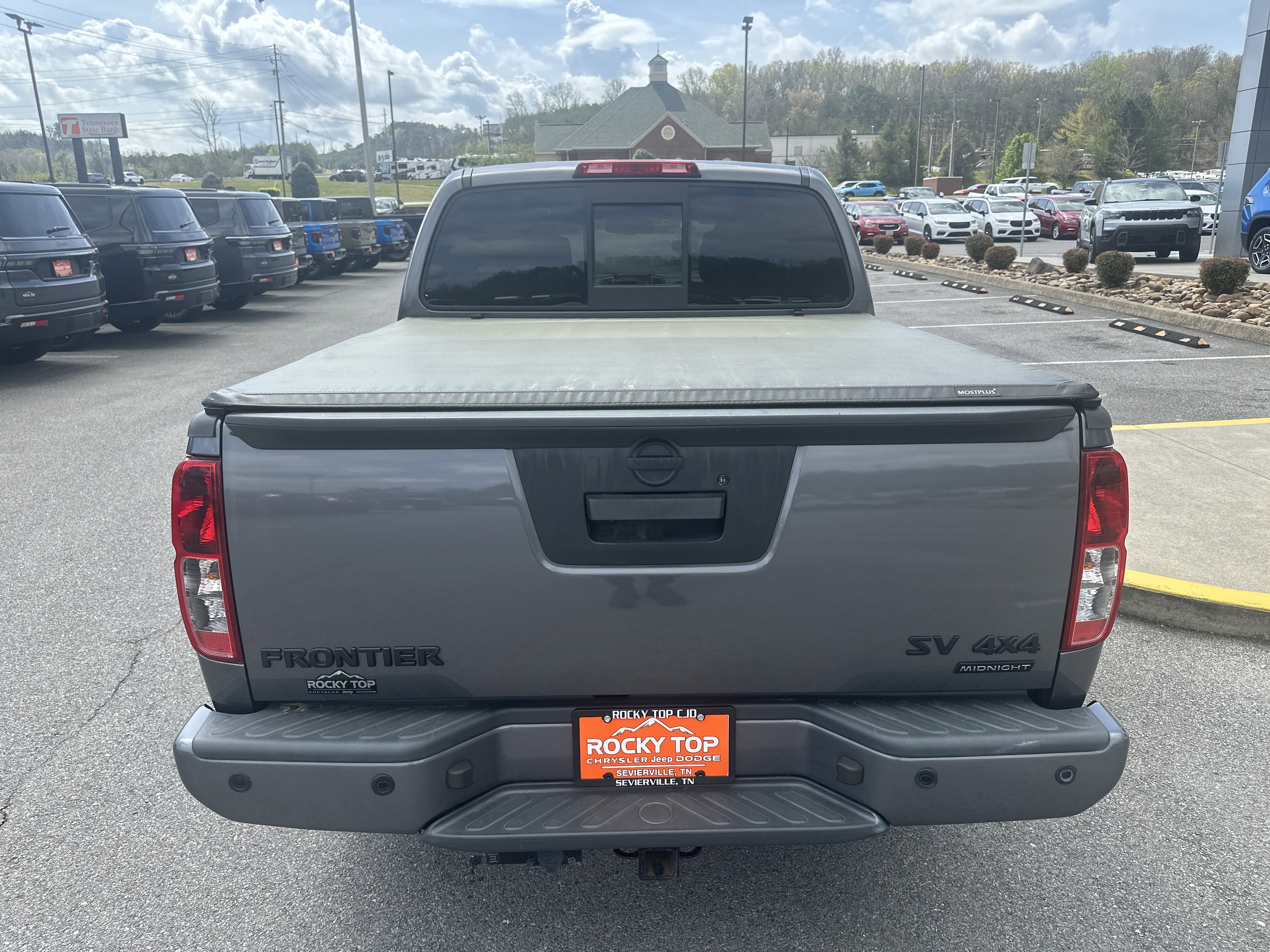 Used 2021 Nissan Frontier SV w/ Midnight Edition Floor Mats AWD/4WD image 10