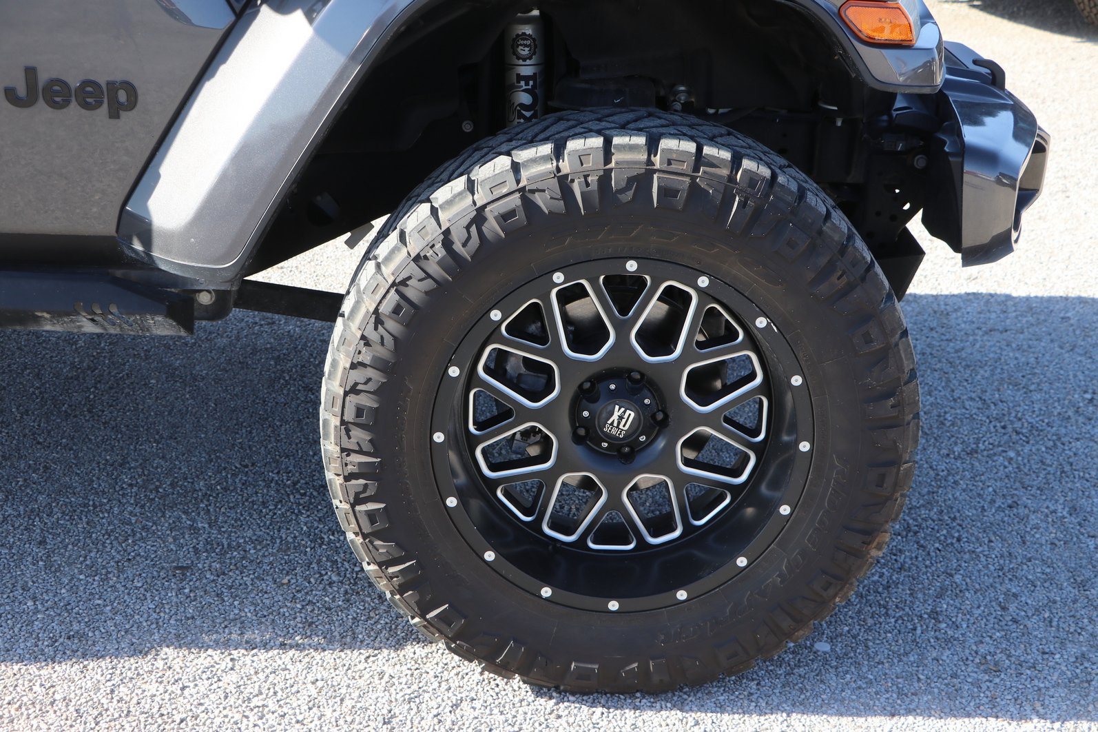 Used 2020 Jeep Wrangler Unlimited Sahara AWD/4WD image 9