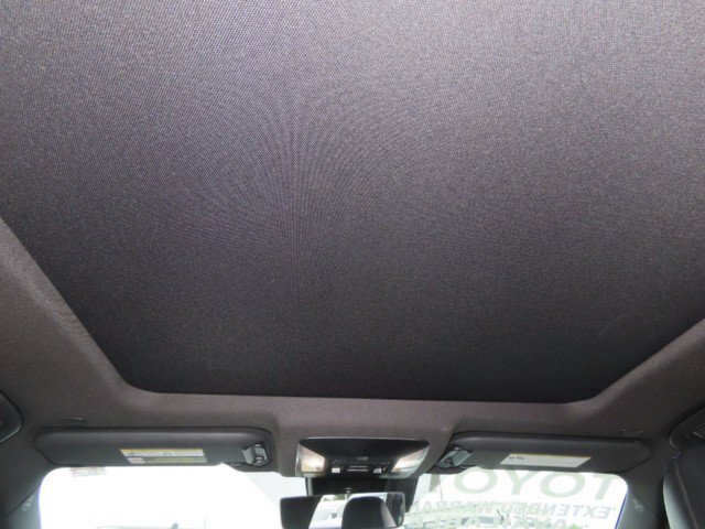 Used 2023 Toyota RAV4 XSE AWD/4WD image 21