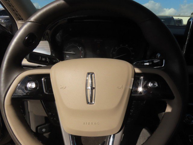 Certified 2022 Lincoln Corsair FWD w/ Premium Package image 26