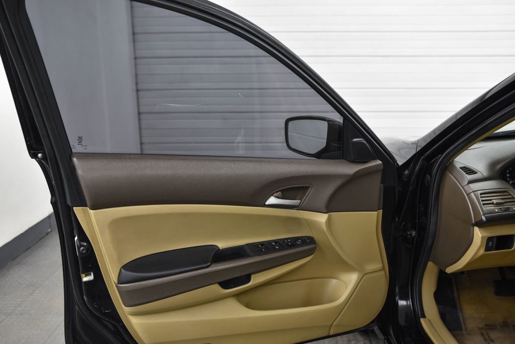 Used 2010 Honda Accord LX-P image 10