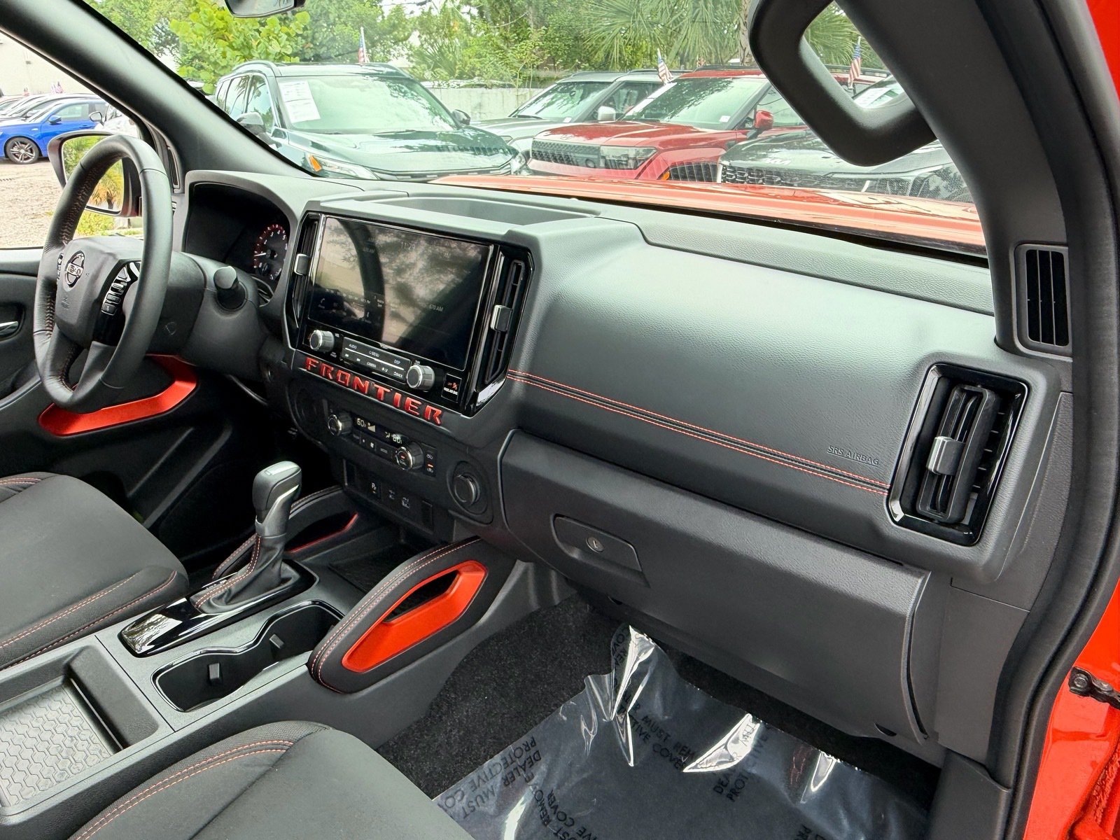 Certified 2025 Nissan Frontier Pro-X RWD image 18