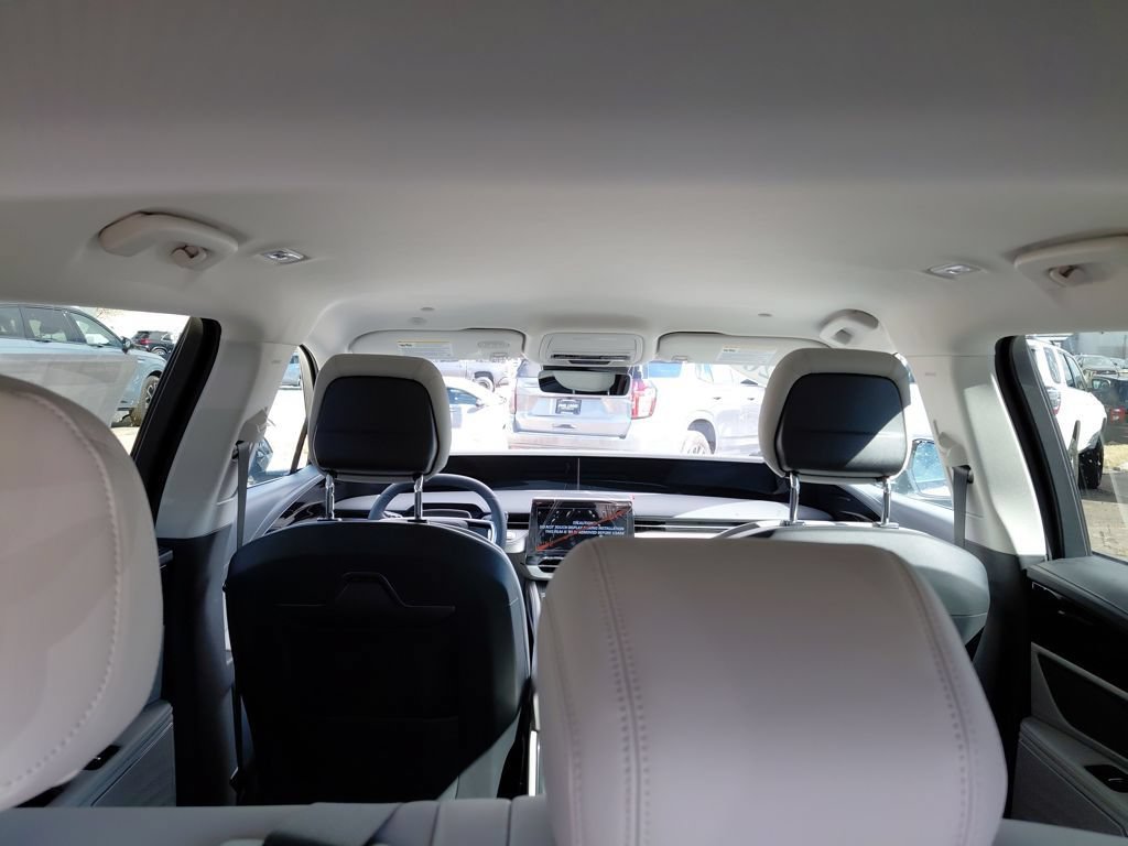 New 2026 Lincoln Nautilus Premier AWD/4WD image 22