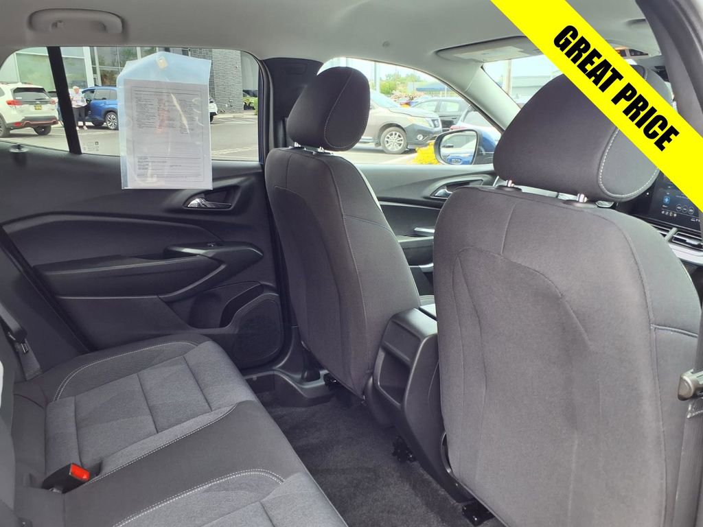 Used 2024 Chevrolet Trax LS w/ LS Convenience Package FWD image 20