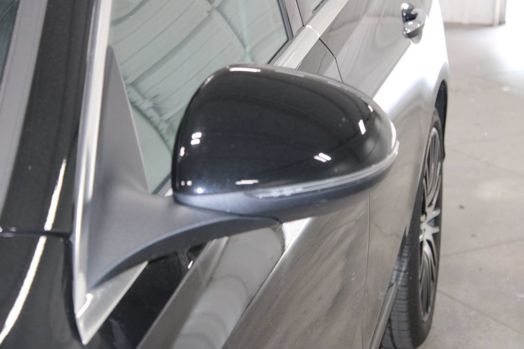 Used 2025 Mercedes-Benz C 300 Sedan image 13