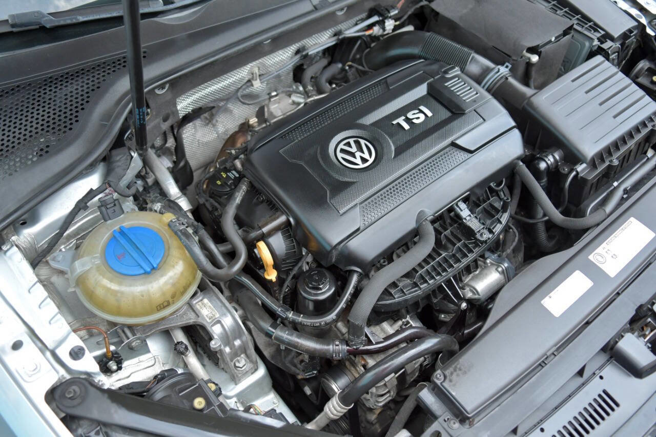 Used 2017 Volkswagen GTI S FWD image 21