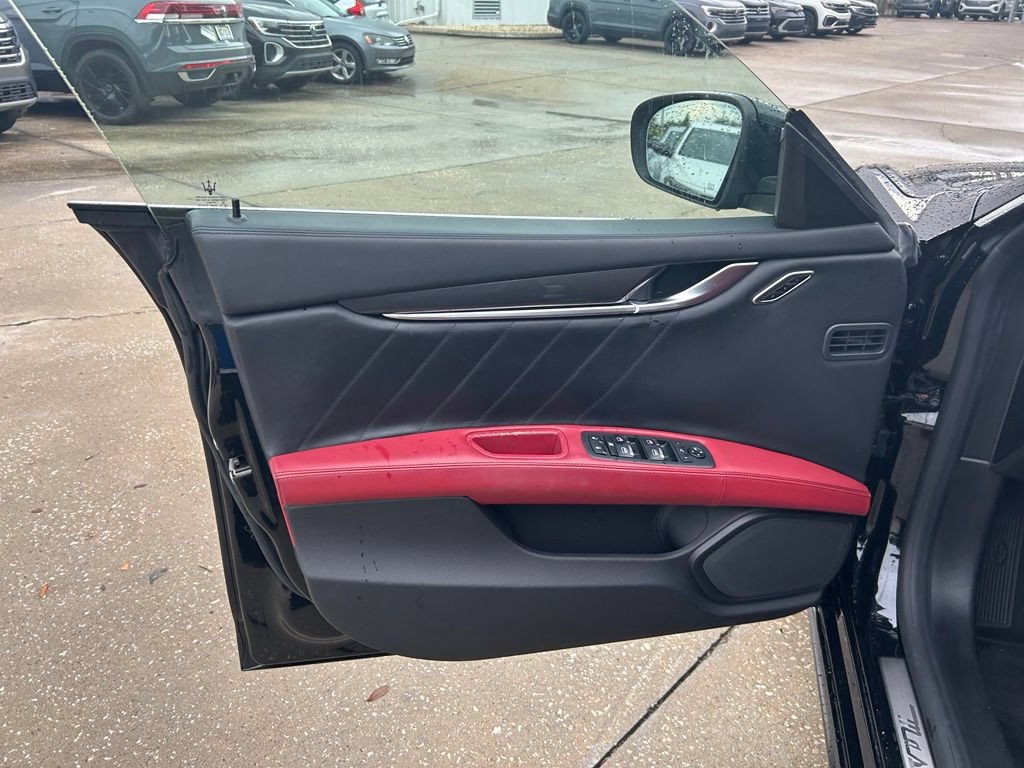 Used 2020 Maserati Ghibli RWD image 39