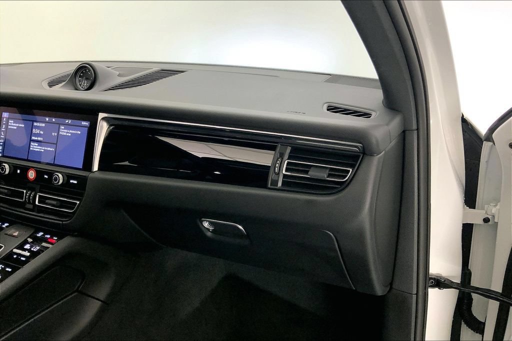 Used 2025 Porsche Macan S AWD/4WD image 23