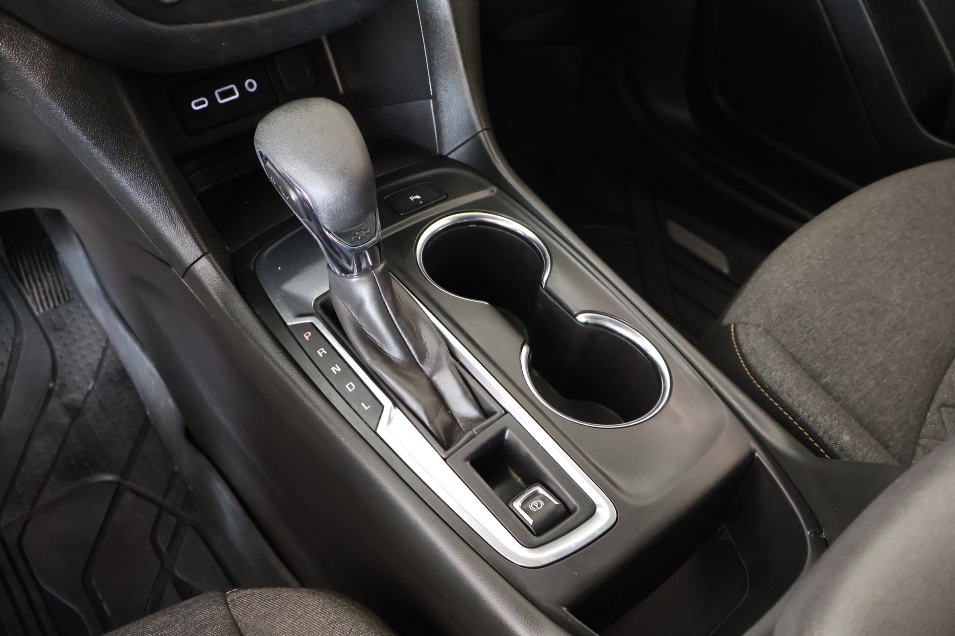 Used 2023 Chevrolet Equinox LT w/ LPO, Floor Liner Package FWD image 7