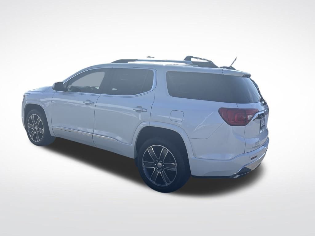Used 2017 GMC Acadia Denali w/ Technology Package image 4