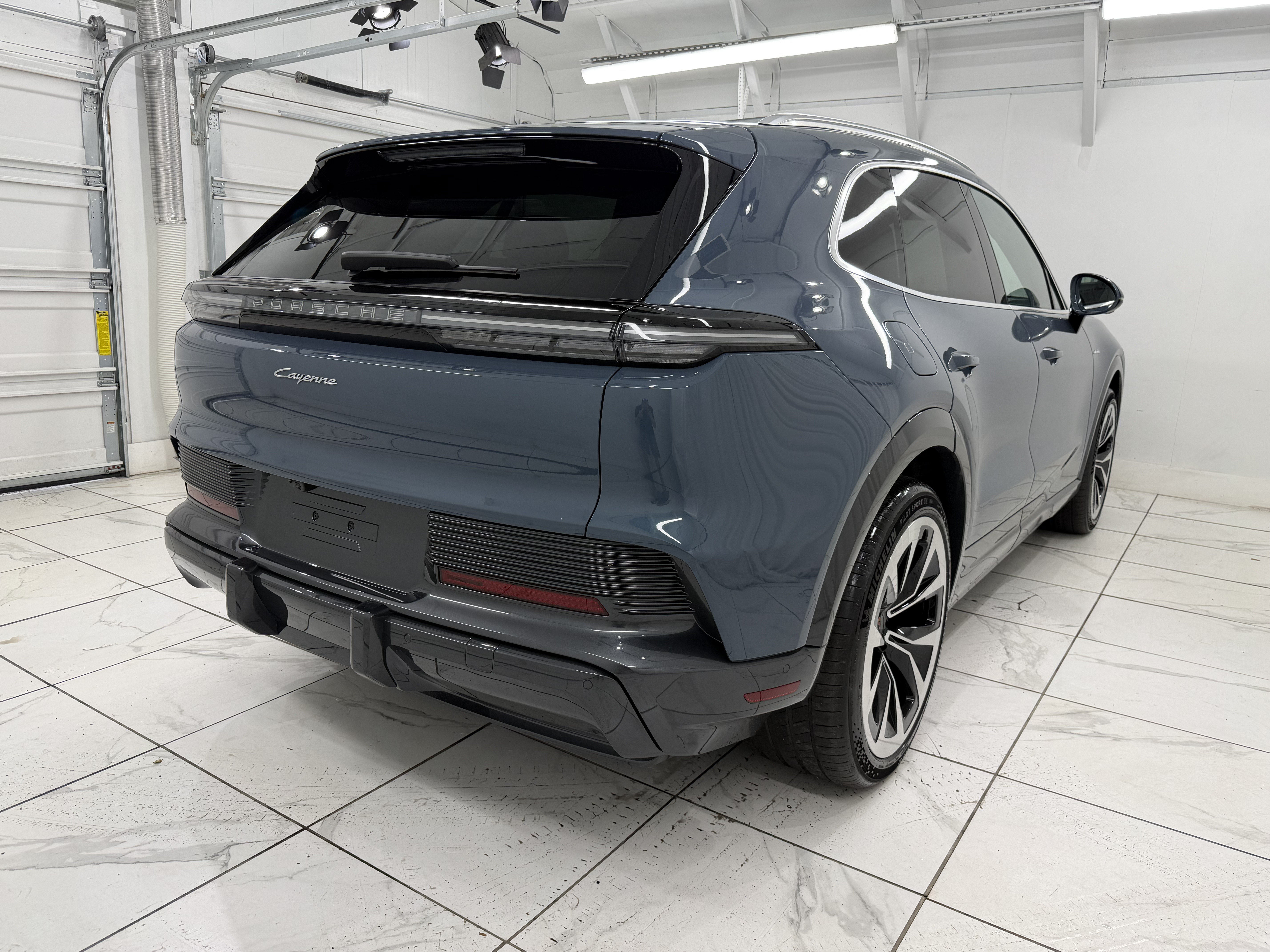 New 2026 Porsche Cayenne Electric AWD/4WD image 12