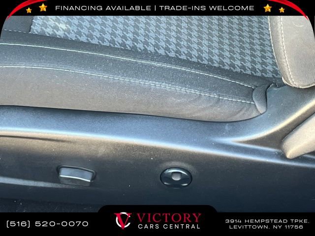 Used 2021 Dodge Challenger SXT w/ Blacktop Package image 13