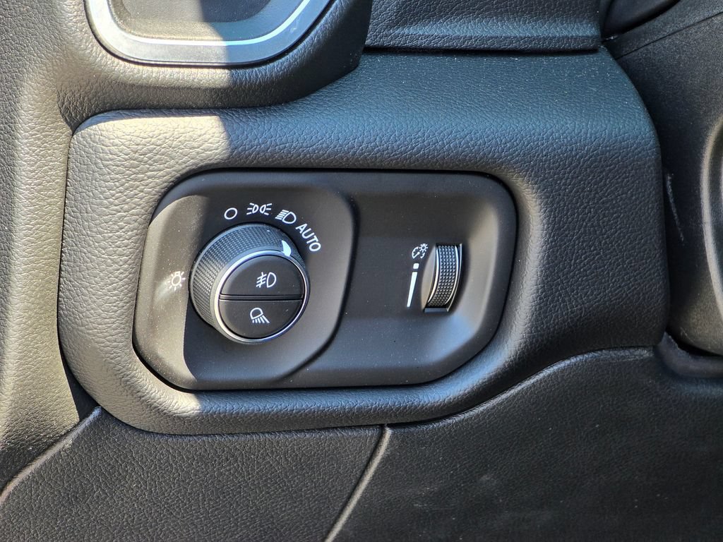 New 2026 RAM 2500 Big Horn AWD/4WD image 34