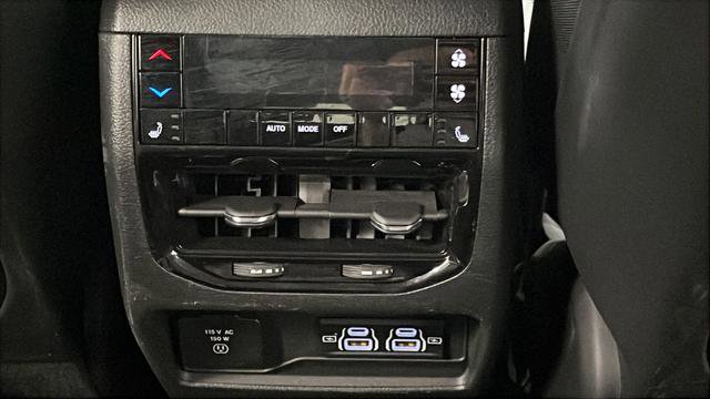 Used 2023 Jeep Grand Cherokee L Limited image 26