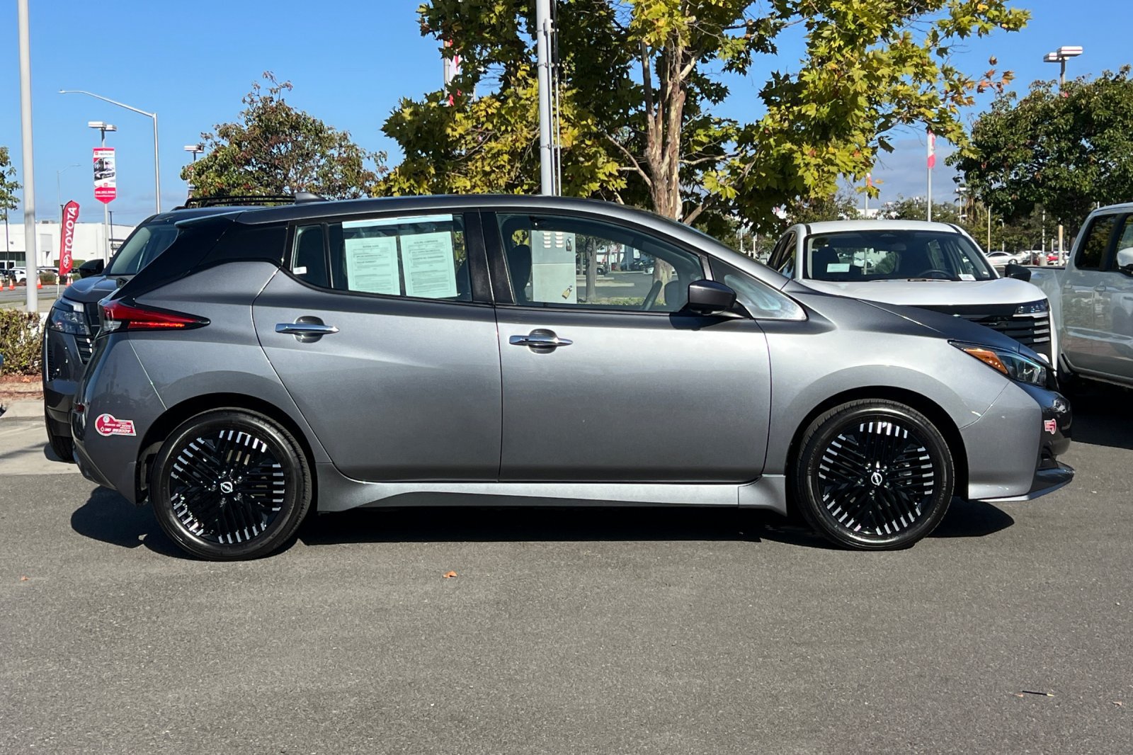 Certified 2024 Nissan Leaf SV Plus FWD image 3