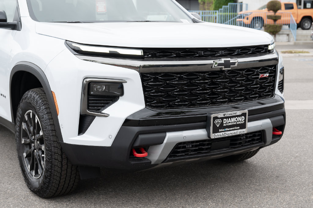 New 2026 Chevrolet Traverse Z71 w/ Enhanced Driving Package AWD/4WD image 9