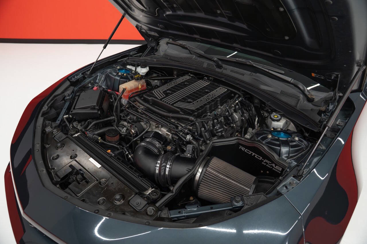 Used 2019 Chevrolet Camaro ZL1 RWD image 13