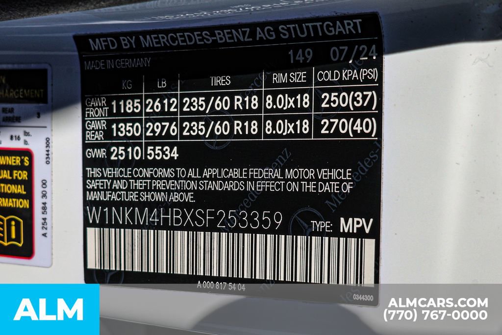 Used 2025 Mercedes-Benz GLC 300 4MATIC image 55