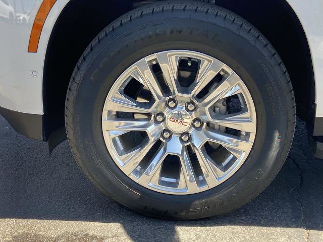 Used 2025 GMC Yukon XL Denali AWD/4WD image 29