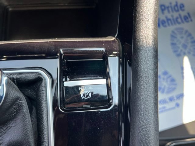 Used 2024 Jeep Compass Limited w/ Sun and Sound Group AWD/4WD image 22
