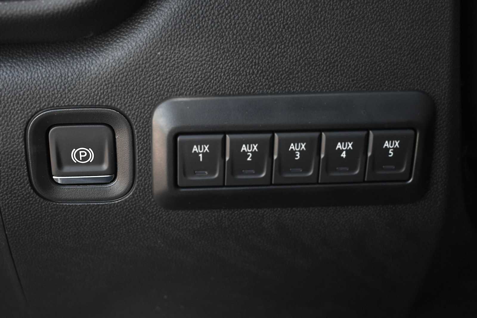 New 2026 Chevrolet Silverado 2500 Custom w/ Custom Value Package AWD/4WD image 20