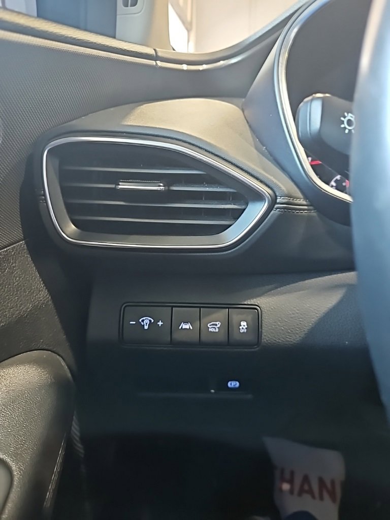 Used 2023 Hyundai Santa Fe SEL image 33