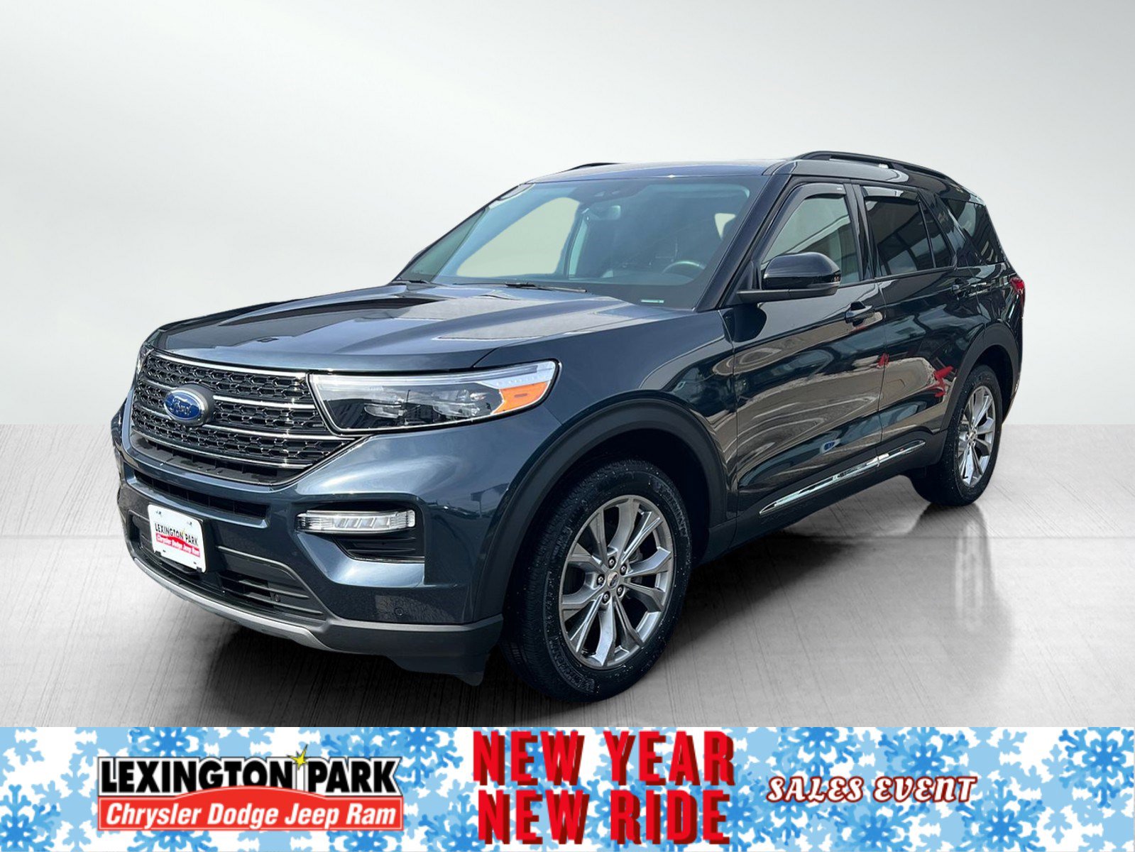 Used 2024 Ford Explorer XLT w/ Equipment Group 202A image 2