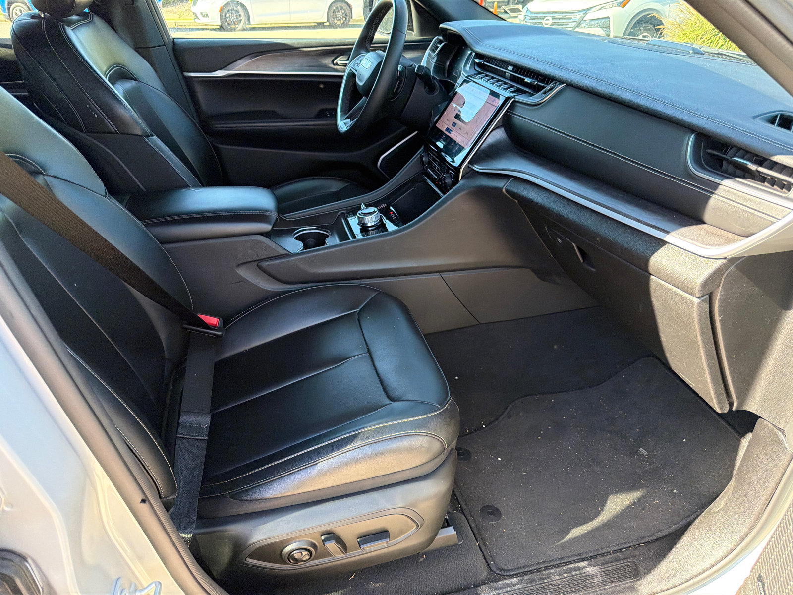 Used 2024 Jeep Grand Cherokee Limited 4xe AWD/4WD image 16
