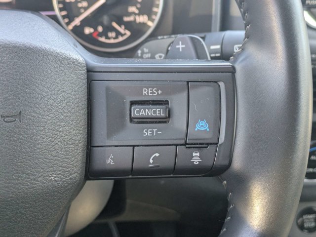 Used 2025 Nissan Rogue SV FWD image 27