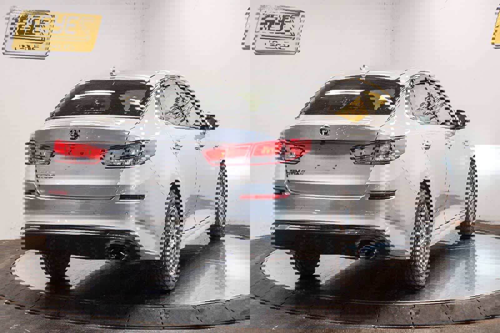 Used 2019 Kia Optima LX image 4